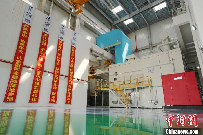 全国产化F级50兆瓦重型燃气轮机机组。　中国AG尊龙电气集团有限公司供图